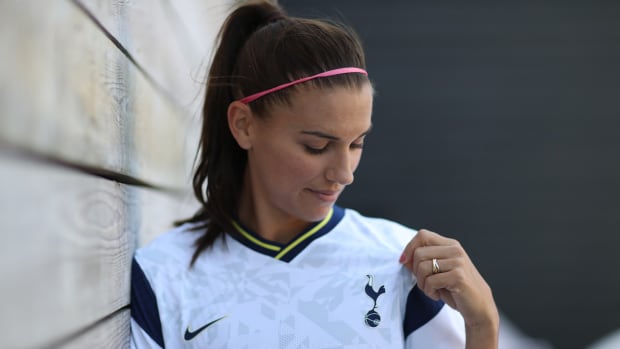 Alex-Morgan-Tottenham-Kit